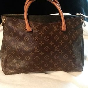 Louis Vuitton Pallas Satchel